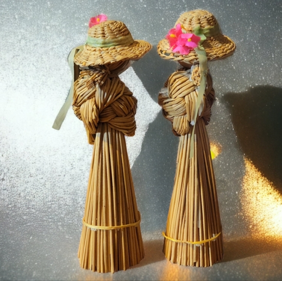 2 Vtg Hand Crafted Straw Wood Wicker Silk Flowers Ribbons Broom Dolls - Picture 5 of 10